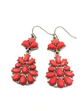 Vintage Coral Colored Gold Tone Dangle Drop Earrings Marked "N R" Possibly Avon?